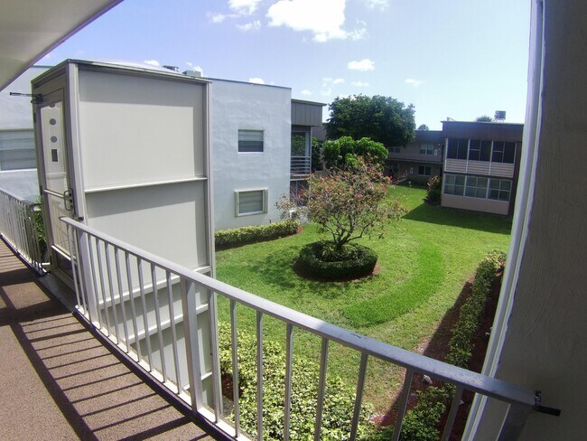 Building Photo - 420 Piedmont I
