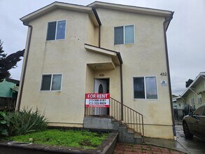 Building Photo - 430 E 83rd St