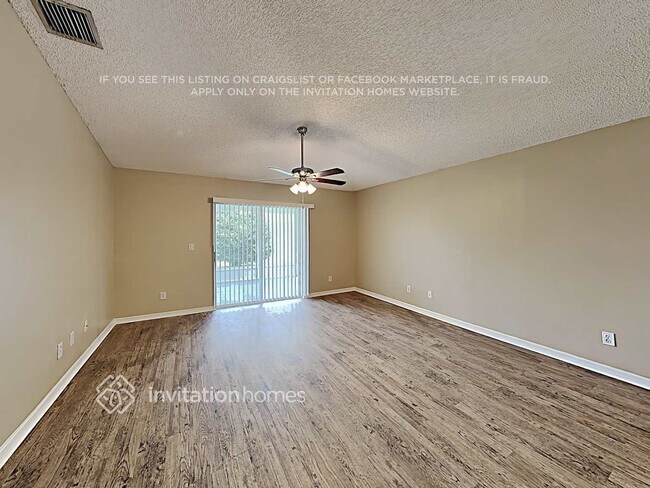 Foto del edificio - 1240 Worcester Way