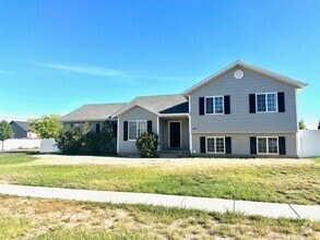 Building Photo - 1043 Hyrum Blvd