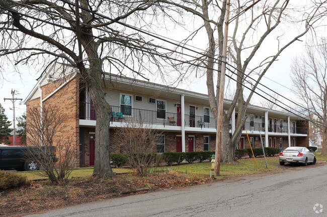Building Photo - 250 Teddy Ave