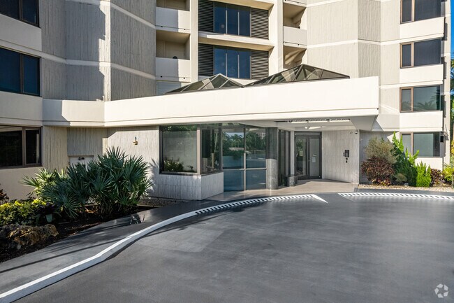 Entrance - Heron at Pelican Bay