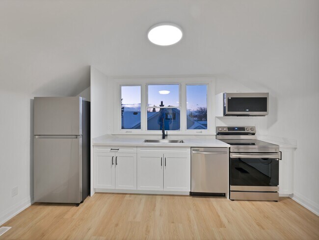 Photo du bâtiment - 647 Limeridge Rd E