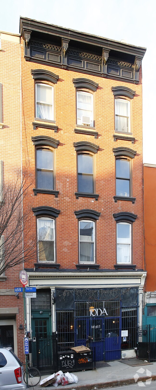 Foto del edificio - 180 Grand St