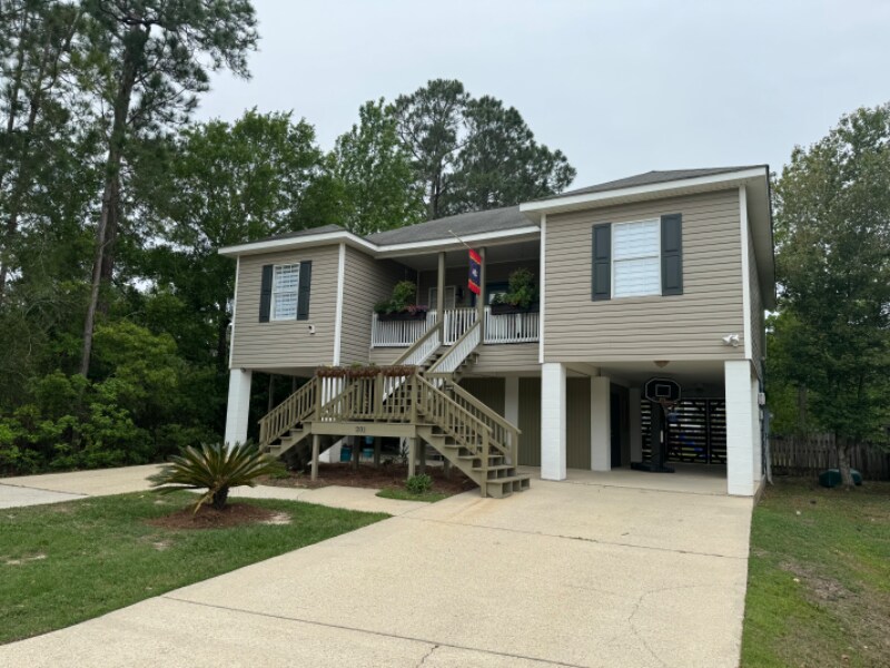201 Pinewood Dr, Pass Christian, MS 39571 House Rental in Pass