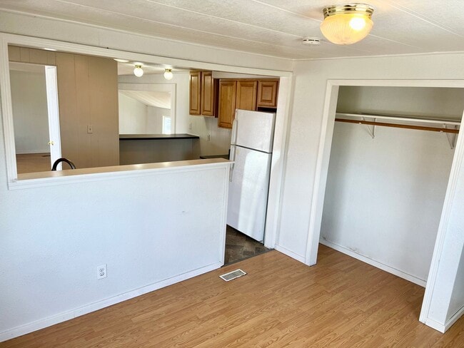 Building Photo - Southside 2 Bed Mobile Home at Southwood Manor
