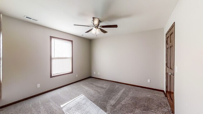 Foto del edificio - 209 N Cypress St