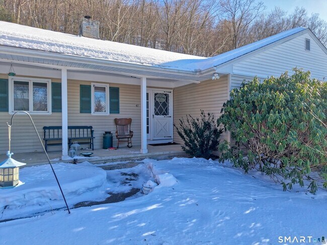 Foto del edificio - 41 Trout Brook Dr