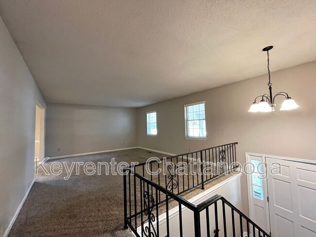 Foto del edificio - 9120 Pine Ridge Rd