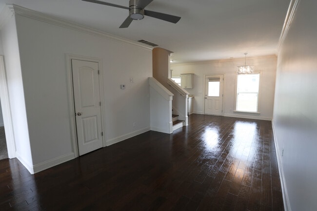 Building Photo - 308 Paul T Cir