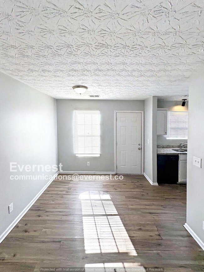 Building Photo - 1997 Oak Terrace Dr SE