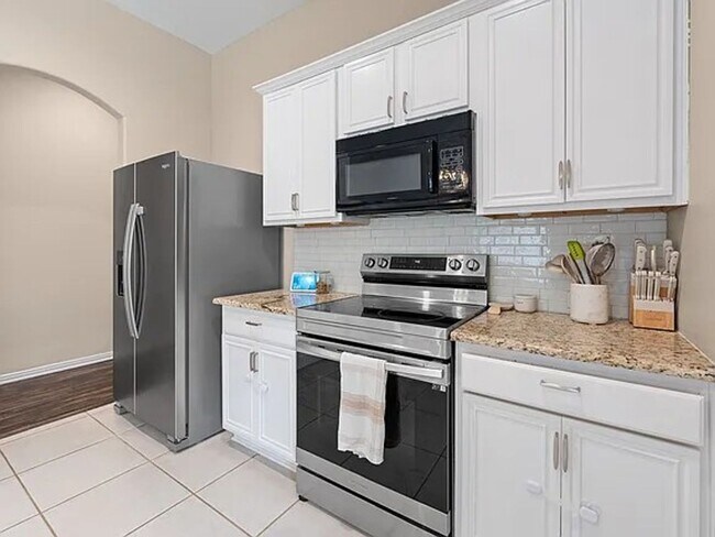 Building Photo - 3205 Chesington Dr