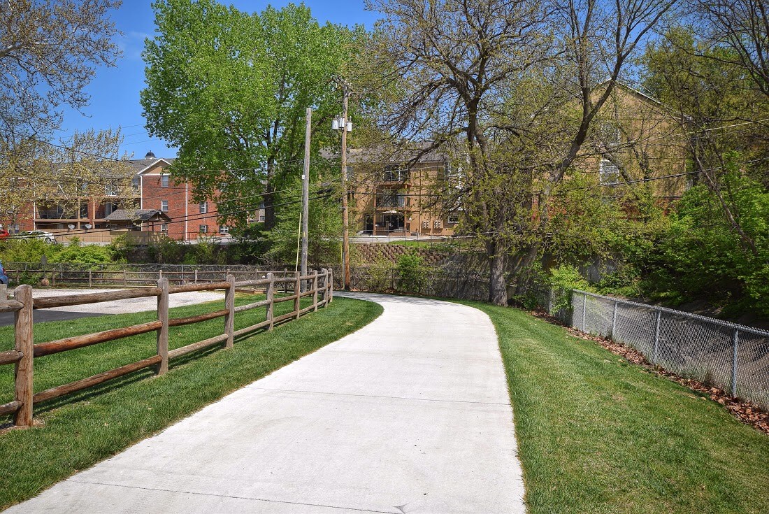 Mission Hill Apartments Apartments in Mission, KS