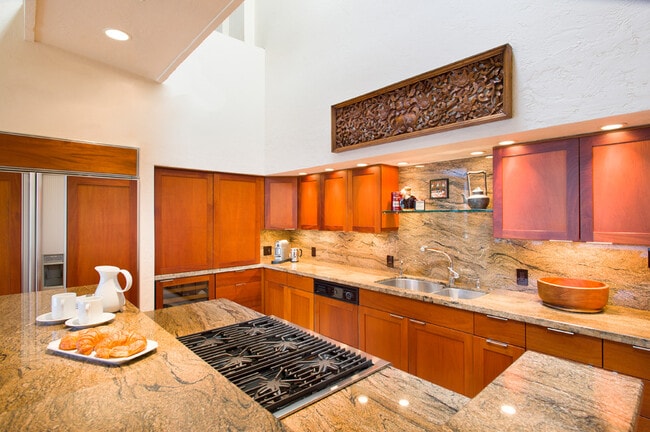 Building Photo - 301 22nd Ave