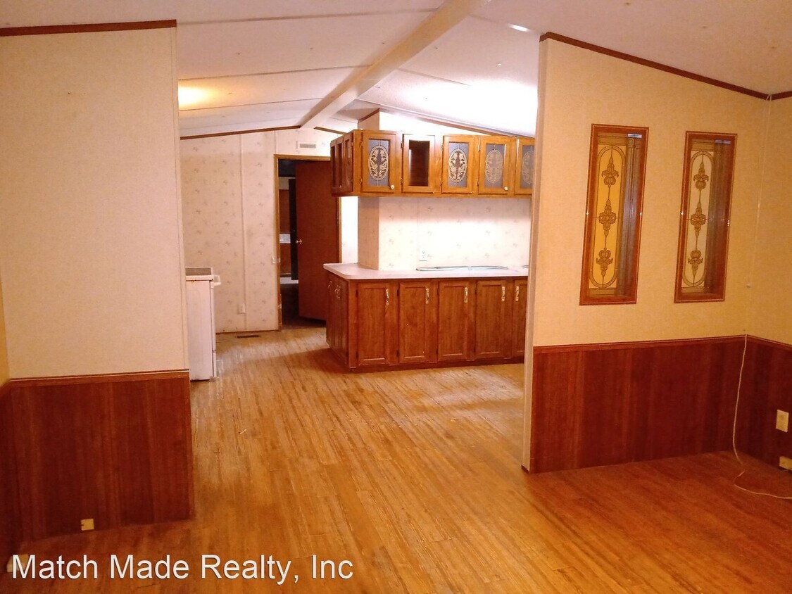 Foto principal - 3 br, 2 bath House - 13790 Coral Dr