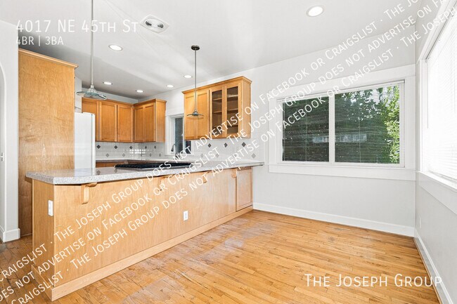 Foto del edificio - 4017 NE 45th St
