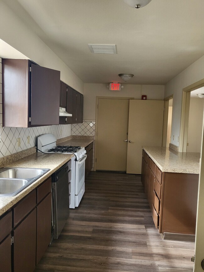 Foto del edificio - 5310 Blanco Ave