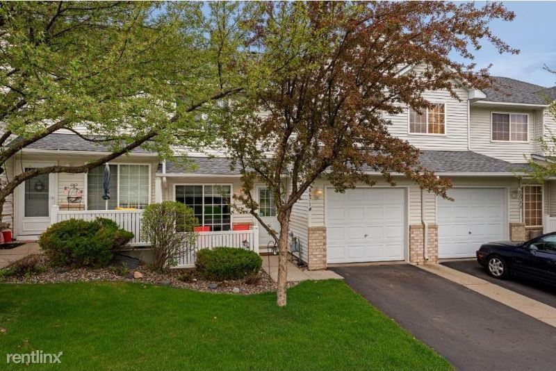 Primary Photo - 8671 Quarry Ridge Ln