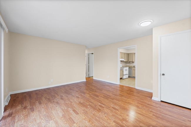 Building Photo - 615 E Colorado Ave