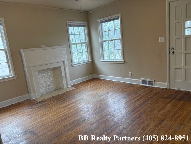 Building Photo - 249 S Richmond Ave