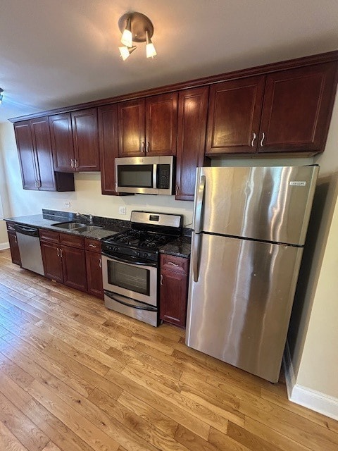 Foto del edificio - 4554 W George St