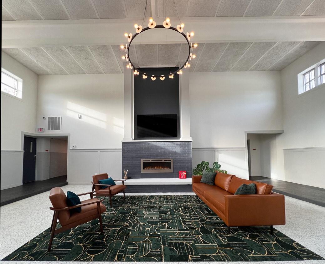 Primary Photo - Paradigm Apartments