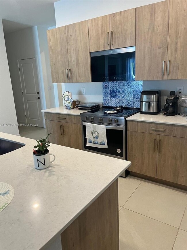 Foto del edificio - 1569 SE 6th St