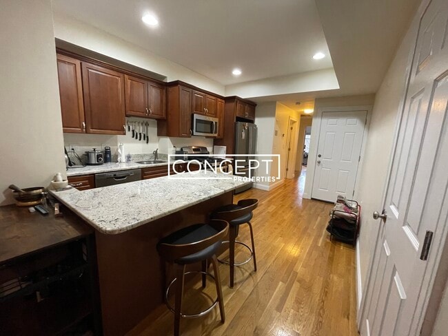 Foto del edificio - 1027 Tremont St