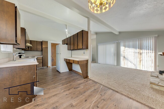 Building Photo - Ogden 3 Bedroom Home