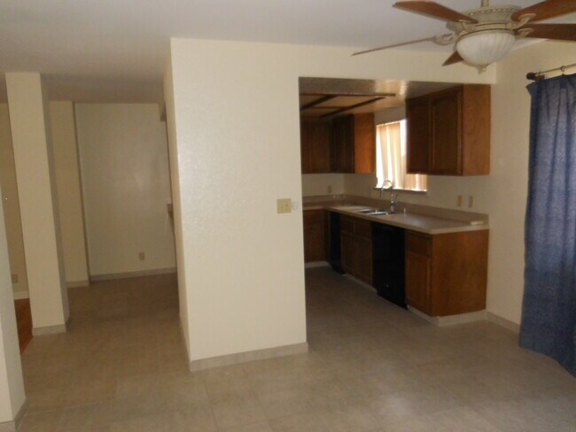 Building Photo - 1821 Belmont Ln