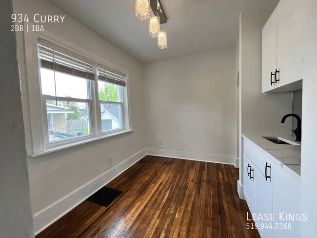 Building Photo - Newly Renovated 2 Bed 1 Bath Single Family...