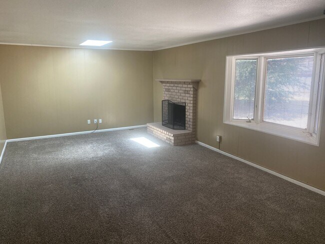 Building Photo - 2808 Marvin Dr