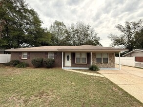 Building Photo - 214 Chinook Dr