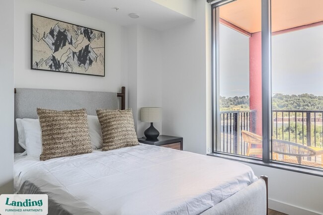 Building Photo - 632 Howard Rd SE