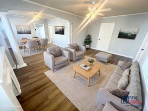 Building Photo - 2616 Van Buren Pl