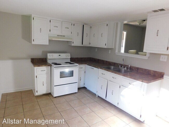 Building Photo - 3 br, 1.5 bath House - 6510 Heather