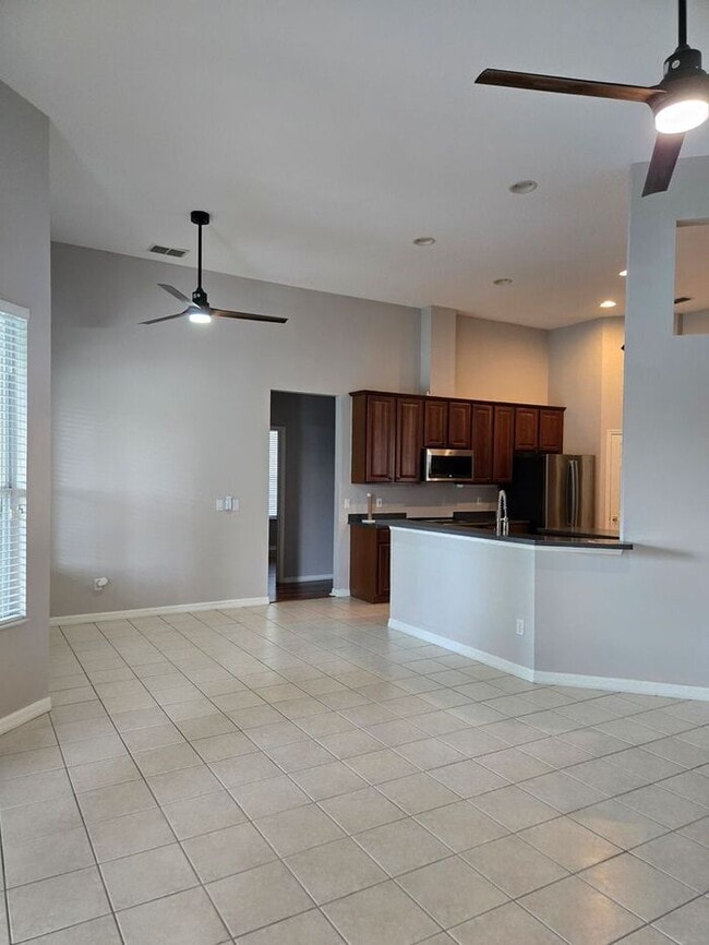 Building Photo - Beautiful 4 Bed 3 Bath Home in Sanford!