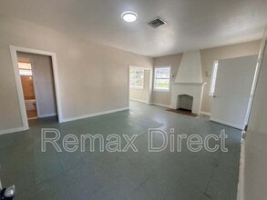 Building Photo - 504 El Prado