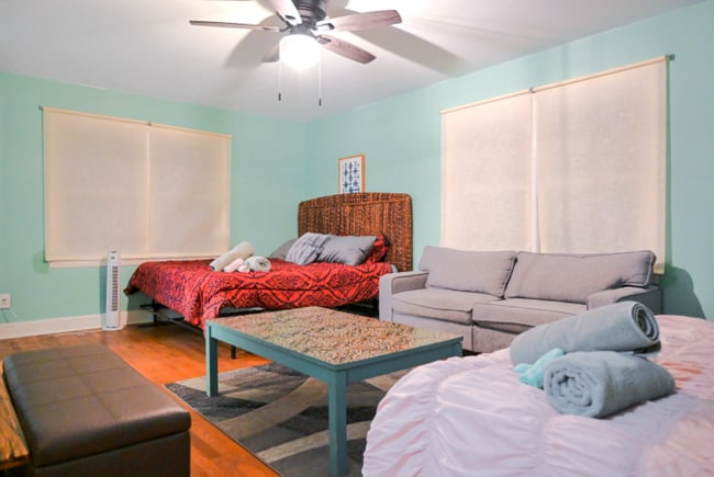 Building Photo - 916 Bern St