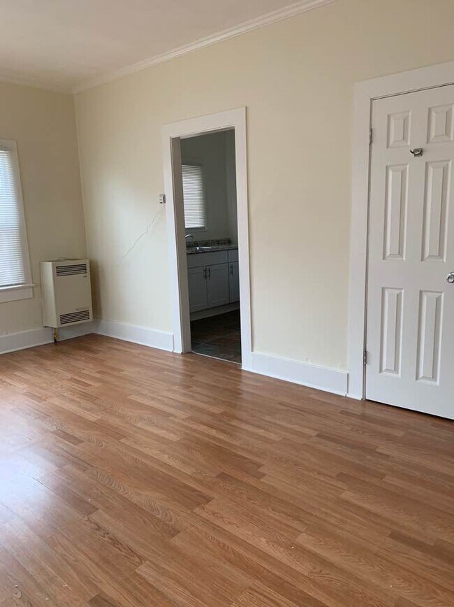 800 S Normandie Ave Unit 114, Los Angeles, CA 90005 Apartments in Los