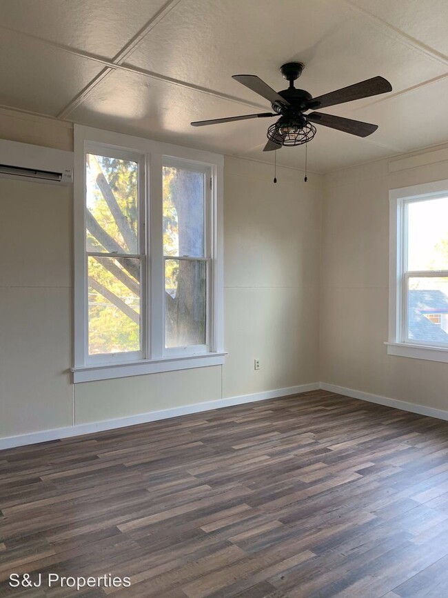 Foto del edificio - 388-388 Linden Ave
