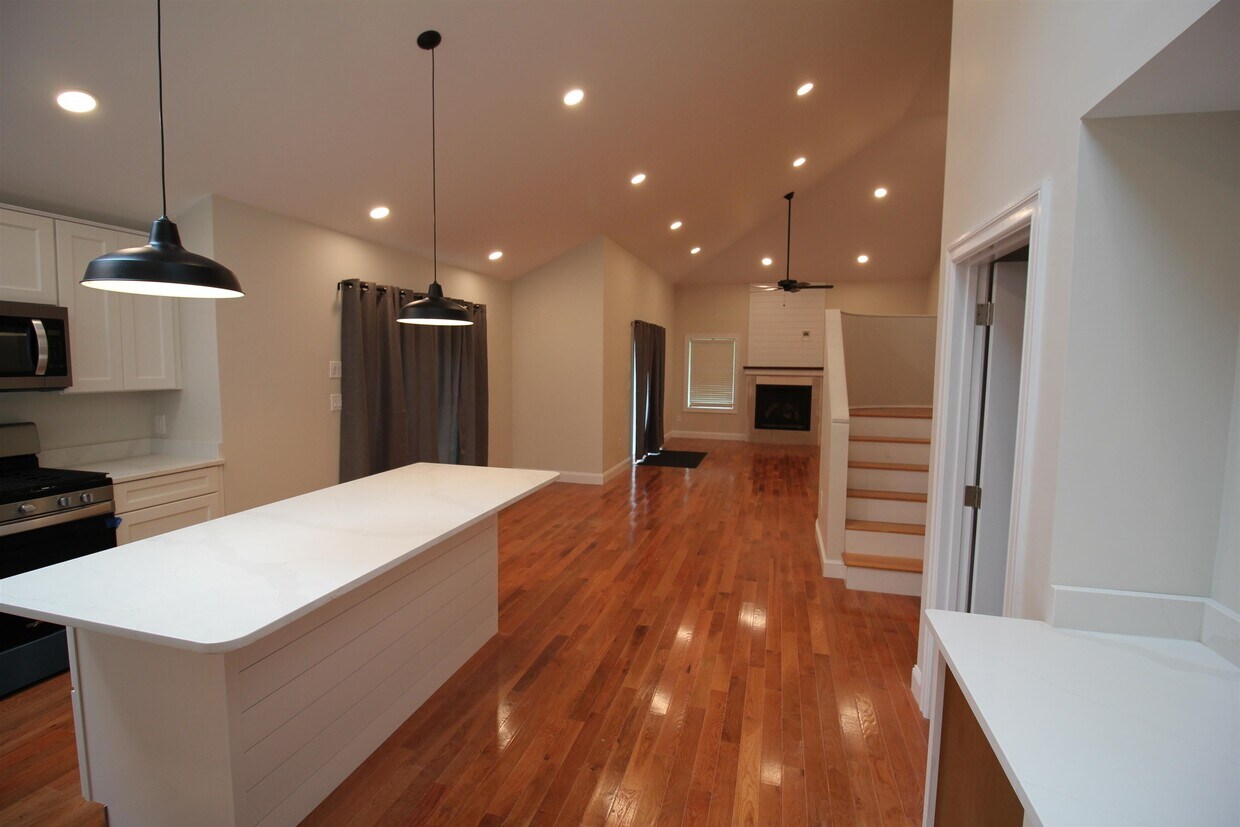 Primary Photo - 39 Webber Rd