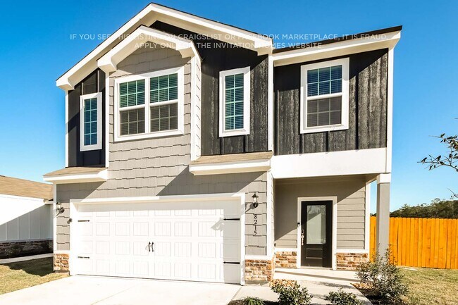 Foto del edificio - 8215 Burnt Orchid Dr