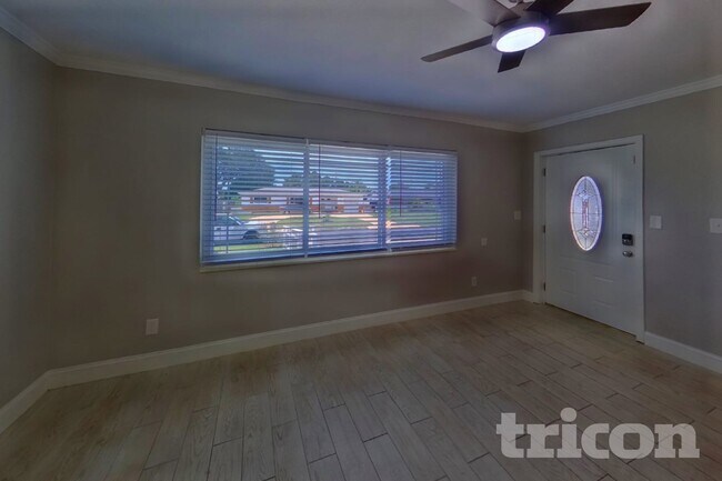 Foto del edificio - 5831 42nd Ave N