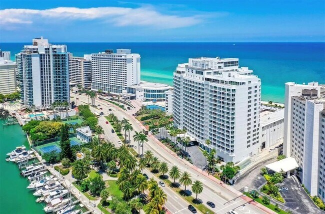Building Photo - 5401 Collins Ave