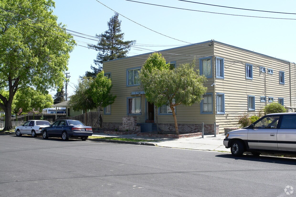 Foto del edificio - 736 Cedar St