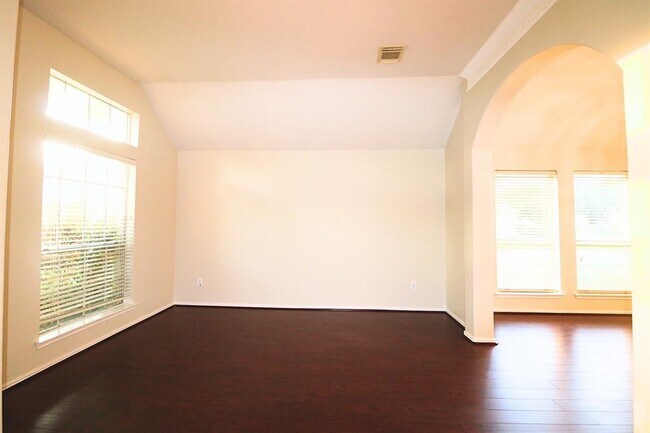 Foto del edificio - 11523 Glen Lake Dr