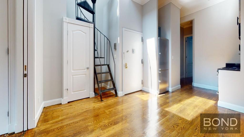 Foto principal - 697 Tenth Avenue