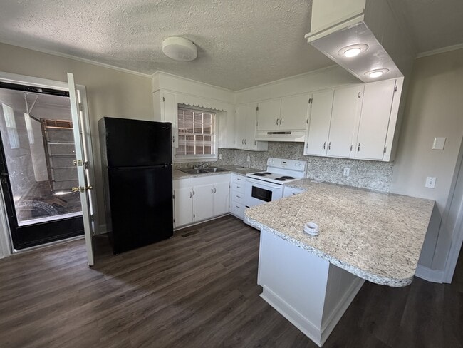 Building Photo - 1408 Old Ebenezer Rd