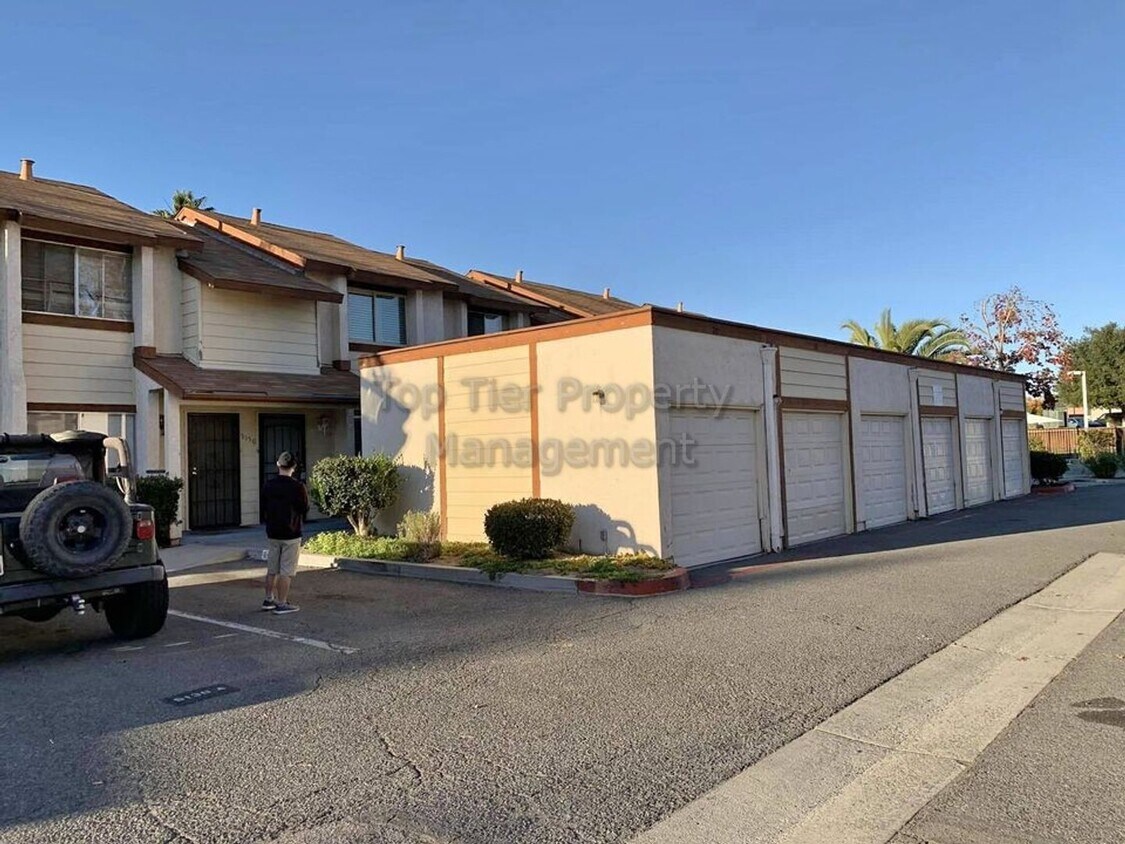 Foto principal - **Beautiful 2 bed / 1.5 bath Condo in Gate...